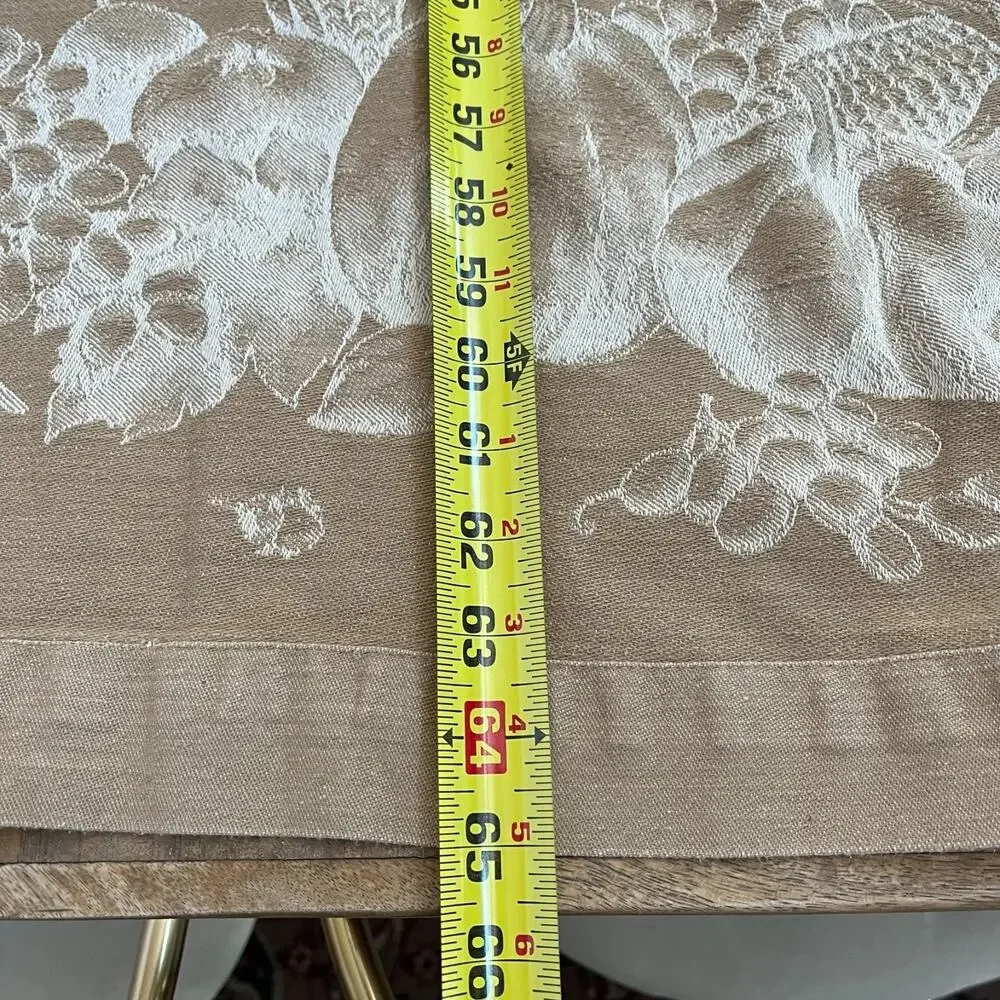 Williams-Sonoma Tablecloth 65 x 98.5